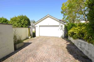 Photo 15- click for photo gallery